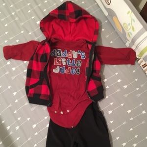 6 month Carter’s fleece outfit